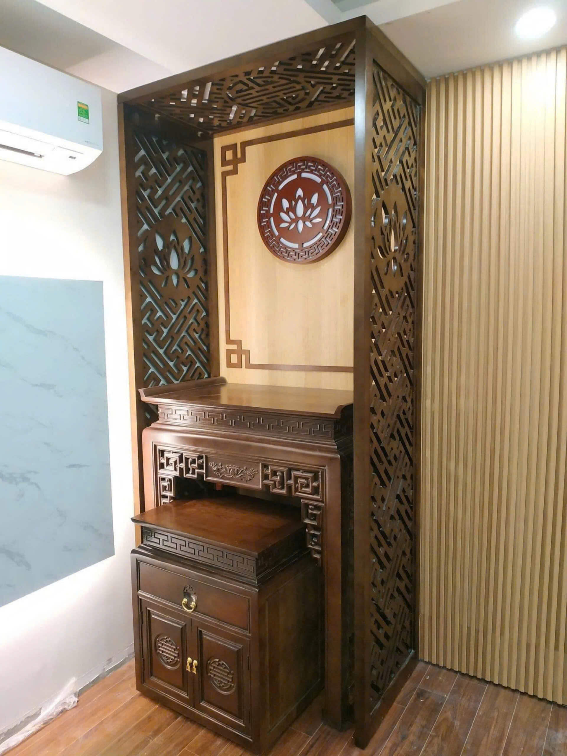 Ban Thờ Chung Cư - Mẫu 64