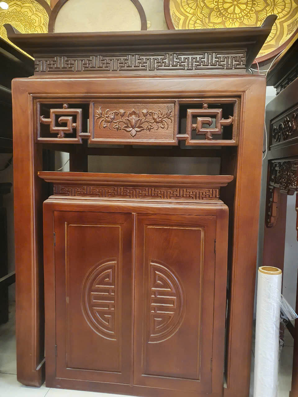 Bàn Thờ Đứng - Mẫu 18