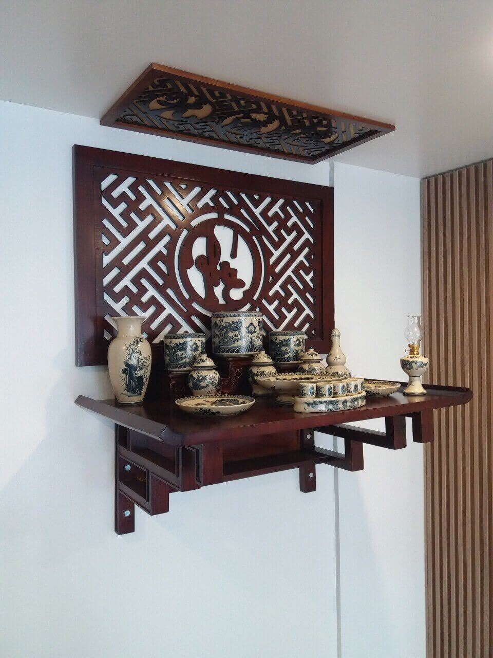 Bàn Thờ Treo - Mẫu 25